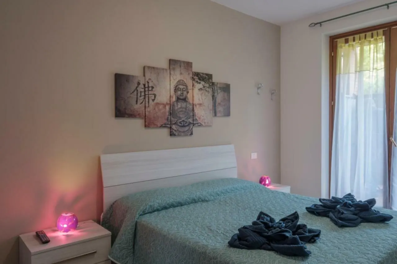 House And Green Sirmione - 2 Rooms Apartment Italia