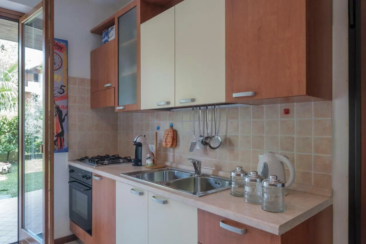 House And Green Sirmione - 2 Rooms Apartment